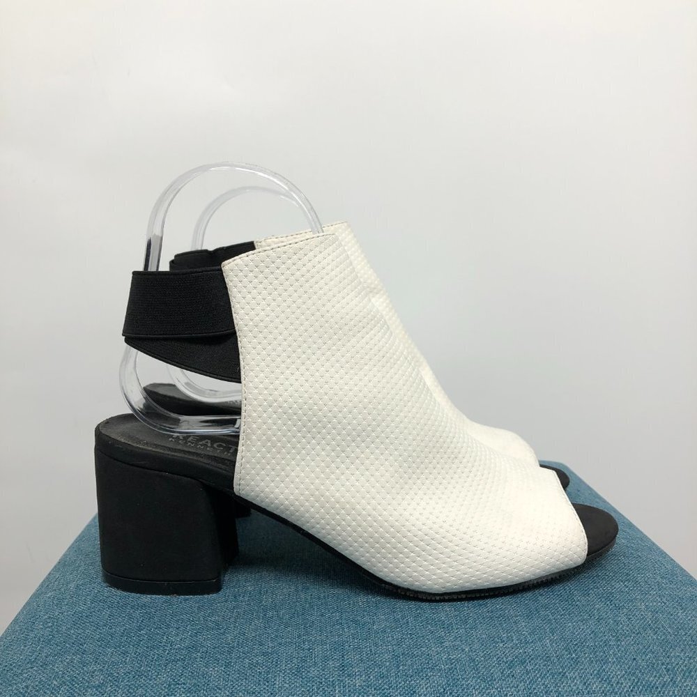 Kenneth Cole White Perforated Pleather Hannon Shootie Almond Nubuck Ankle Boots - Picture 3 of 15